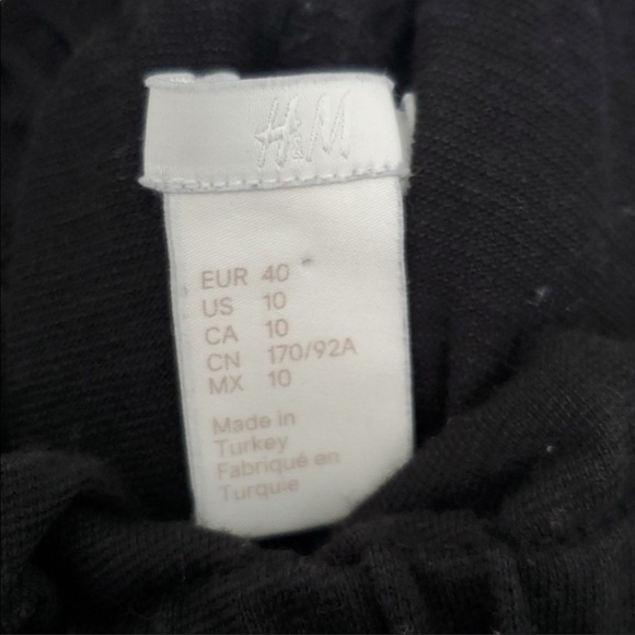 H&M - Flounce Off The Shoulder Mini Dress - Picture 5 of 5